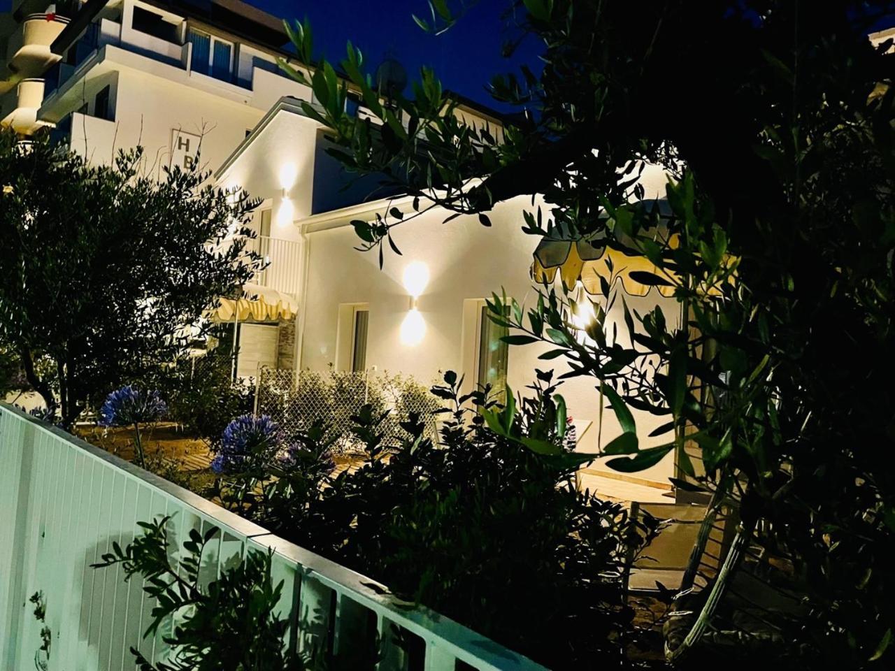 Villa Le Agavi Luxory Beach Surfhouse Bellaria-Igea Marina Eksteriør billede